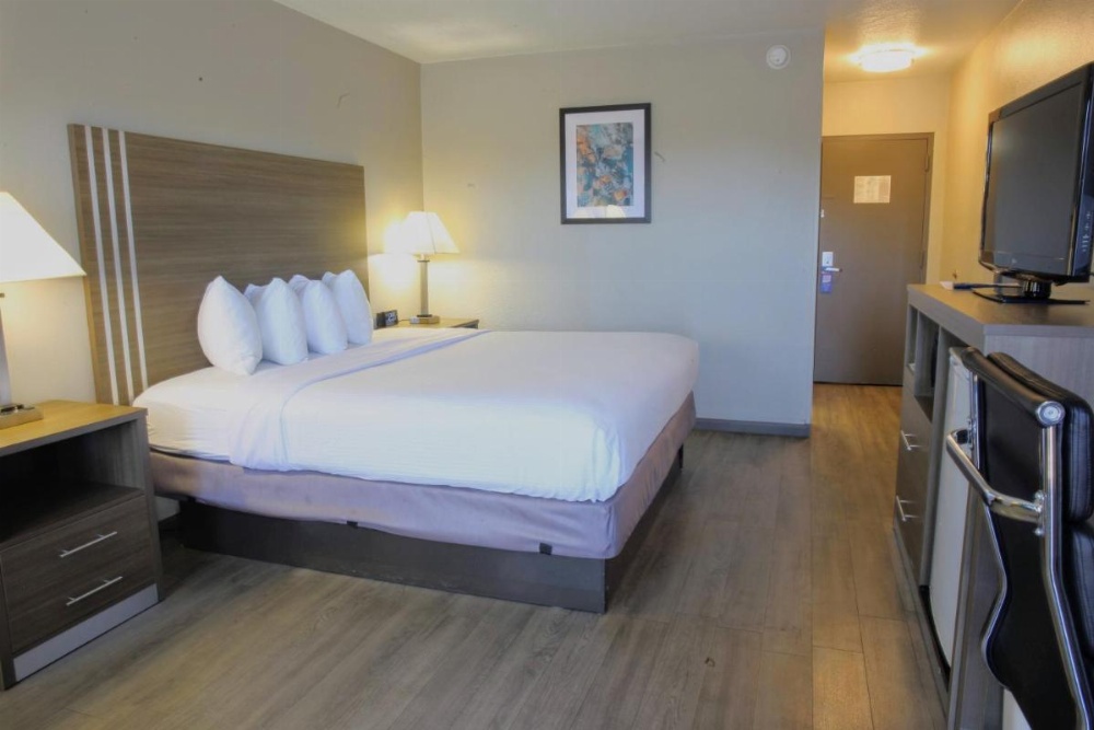 Room image 3